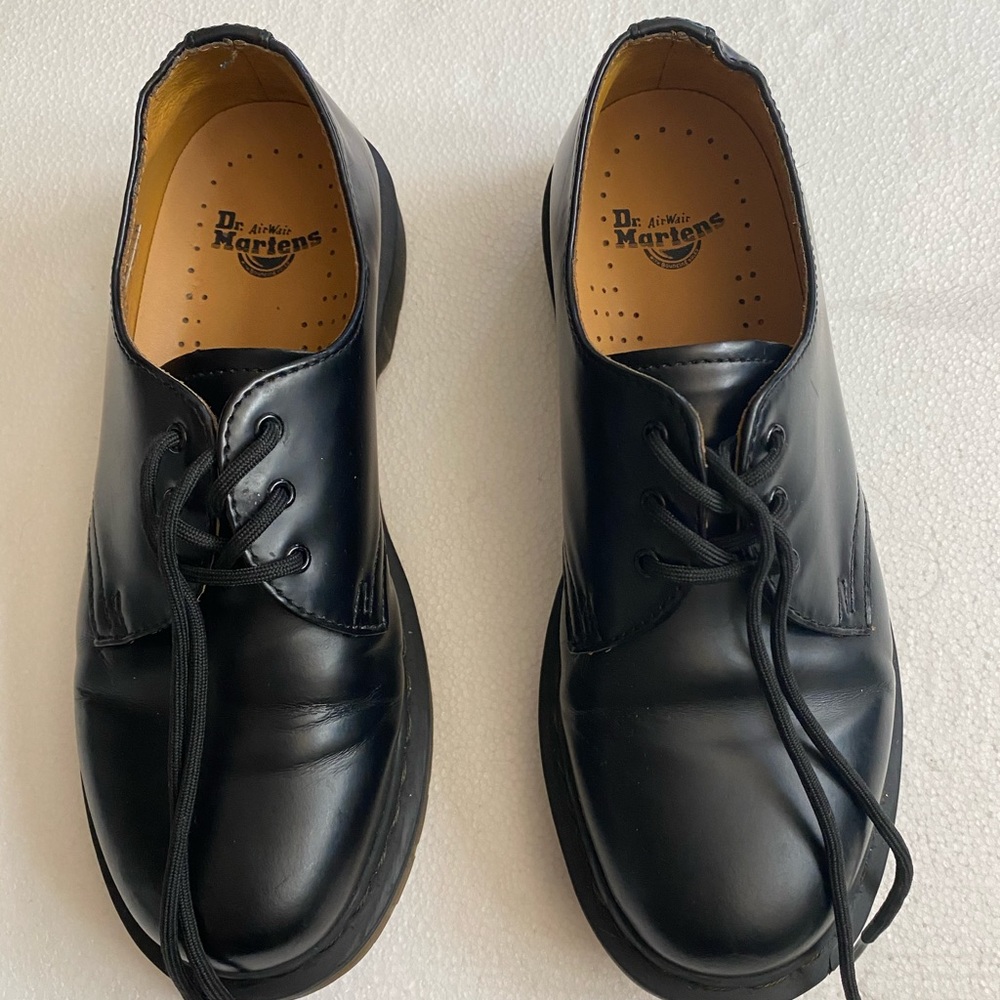 1461 Dr. Martens Oxford shoes